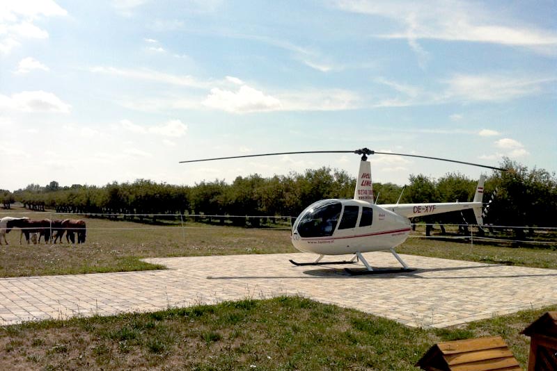 Hubschrauberflug zum Schlosshotel Hertelendy in Ungarn