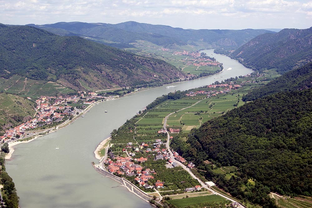 Wachau Rundflug und Whiskey-Erlebniswelt Roggenreith