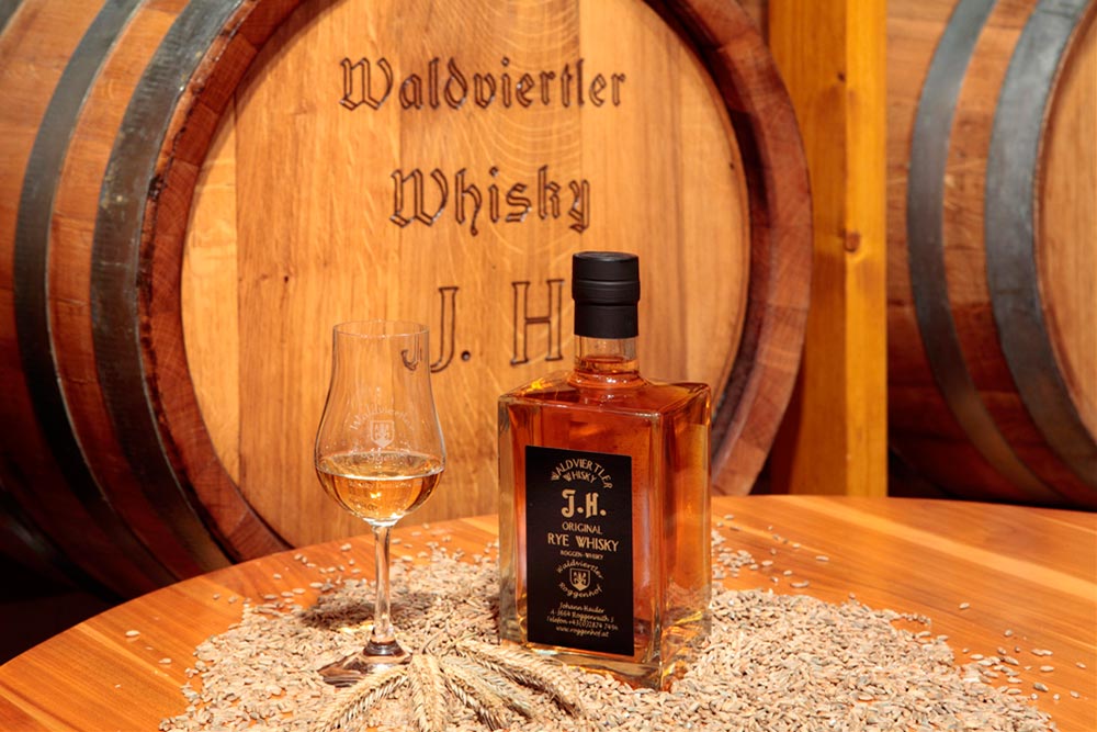 Wachau Rundflug und Whiskey-Erlebniswelt Roggenreith